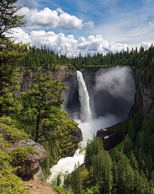 Helmcken Falls in Wells Gray Park, BC Canada